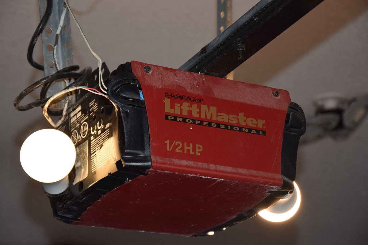 Overhead door and opener